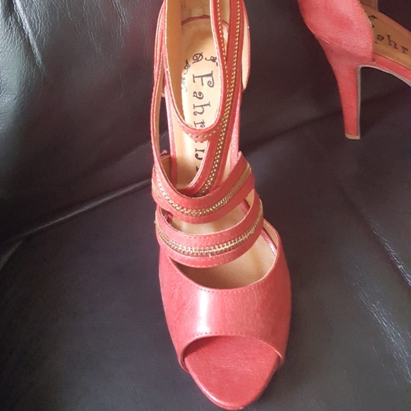 NIB - Picture 2 of 3